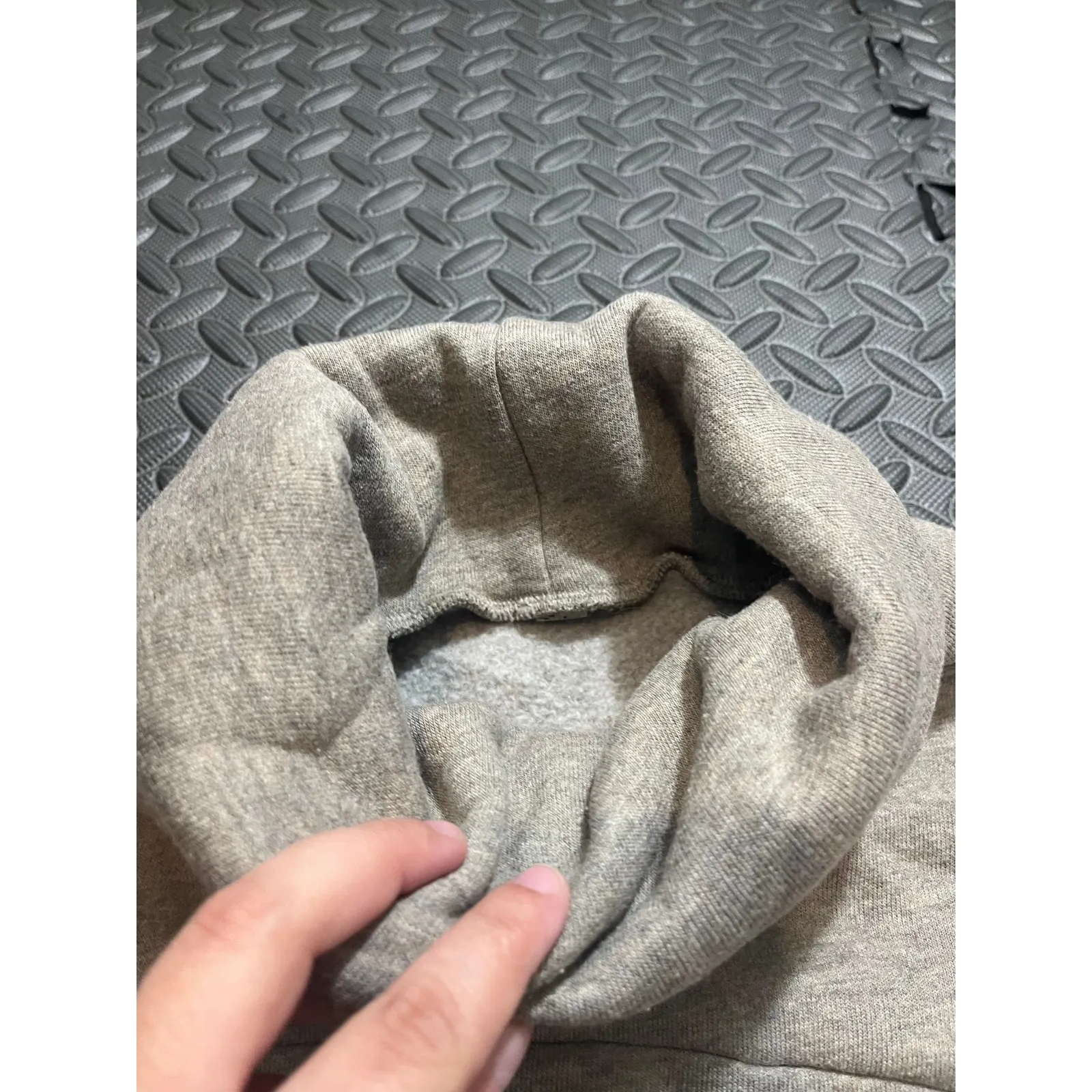 ALO Haze Yoga Funnel Neck Pullover Sweatshirt Top Long Sleeve Oatmeal Cozy Small - Image 3