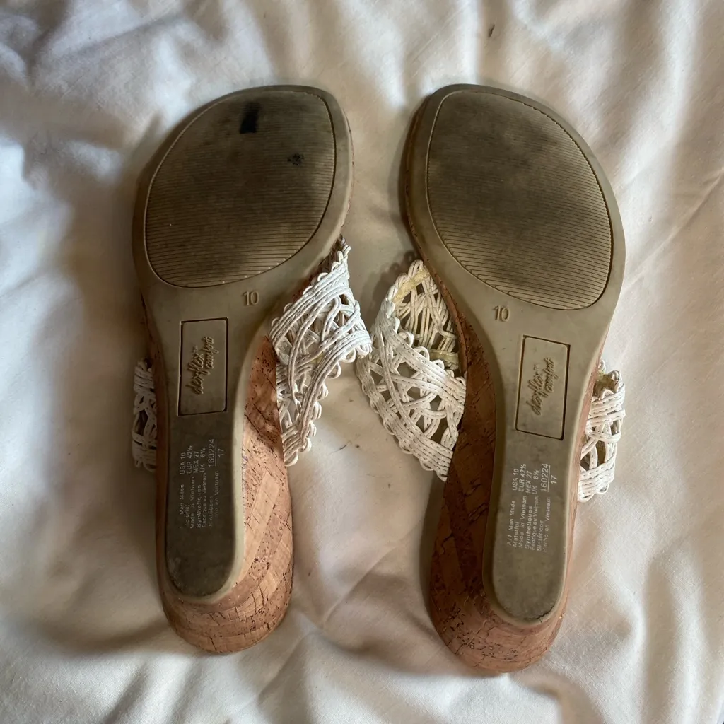 Dexflex Comfort Women's Tan and White Sandals - Image 5