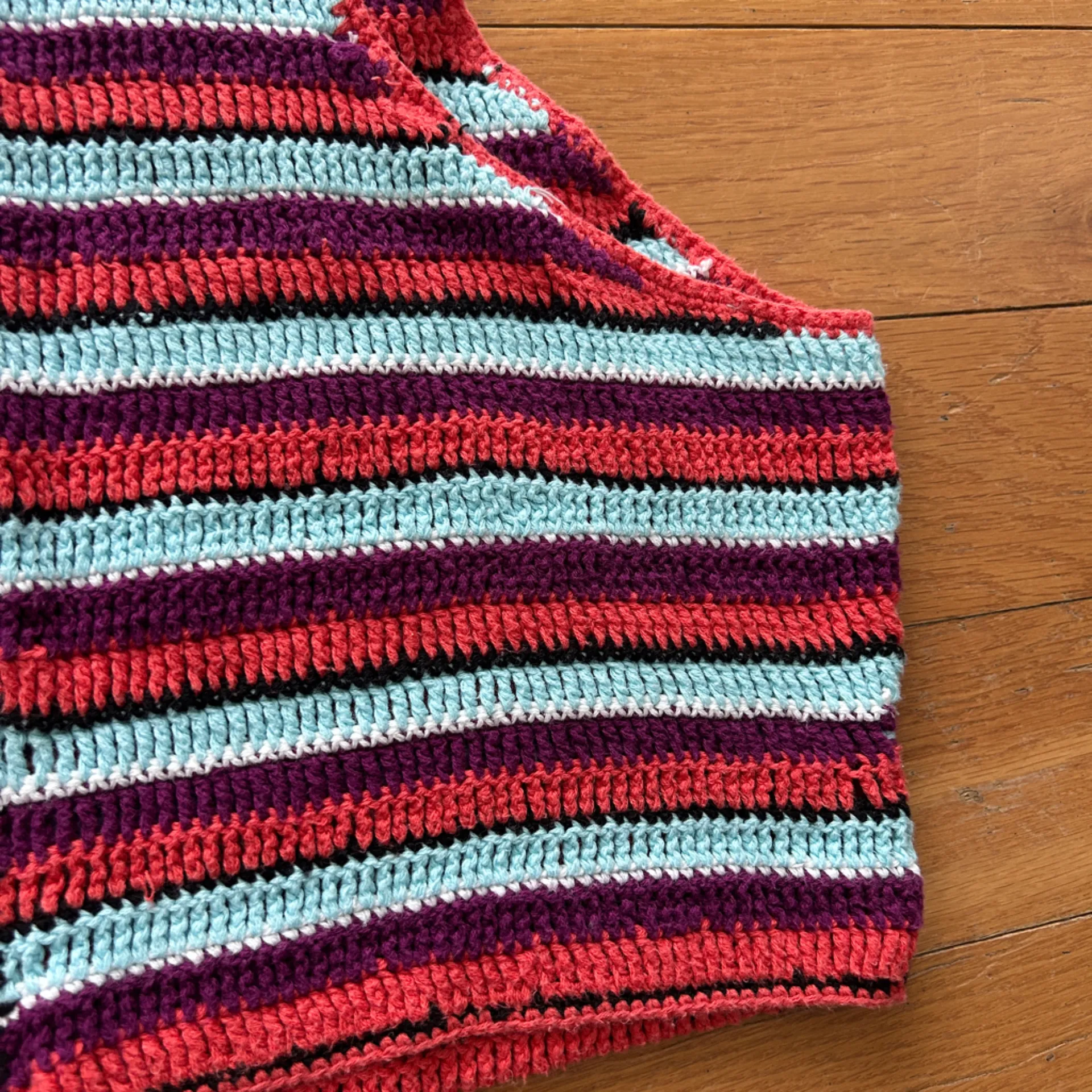 Altar’d State Crochet Crop Top Size Large Sleeveless Yarn Granny Knit Boho Retro - Image 7