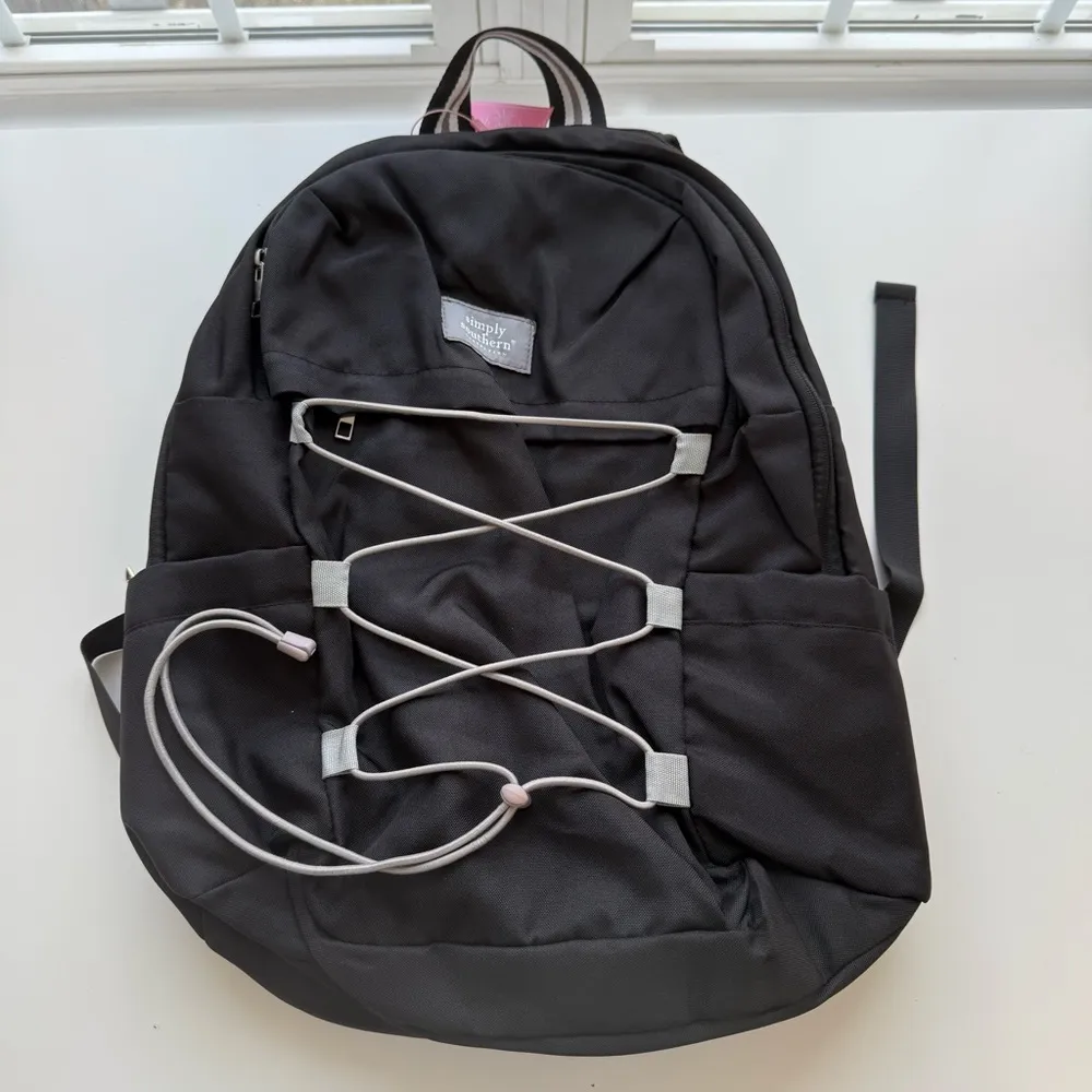 Simply Southern Sporty Black Backpack with Crisscross Straps and Top Handle - Image 2