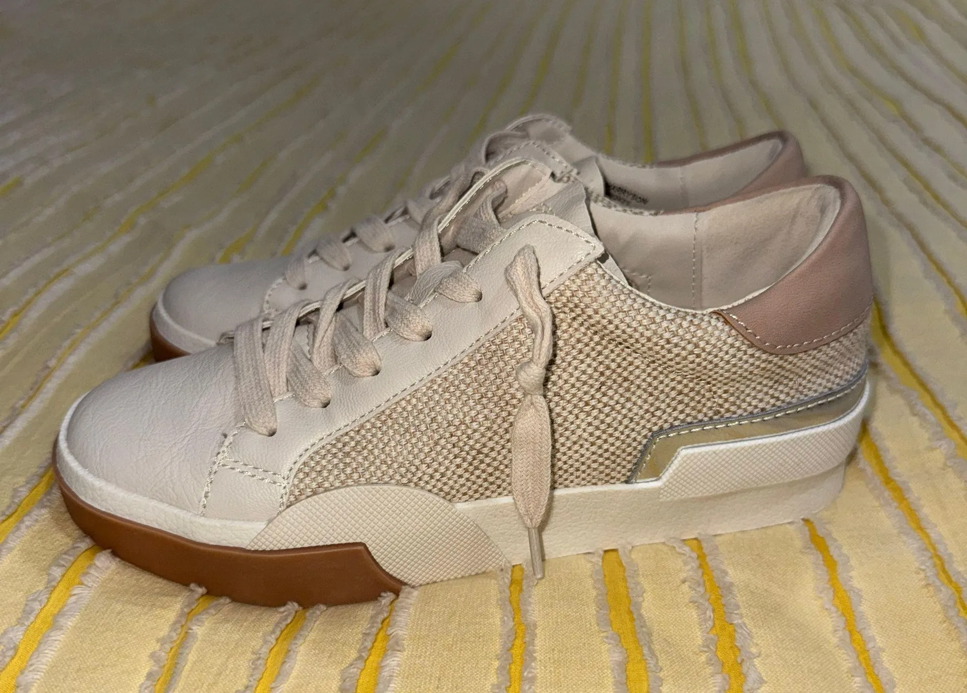 Dolce Vita Sneaker - Image 2