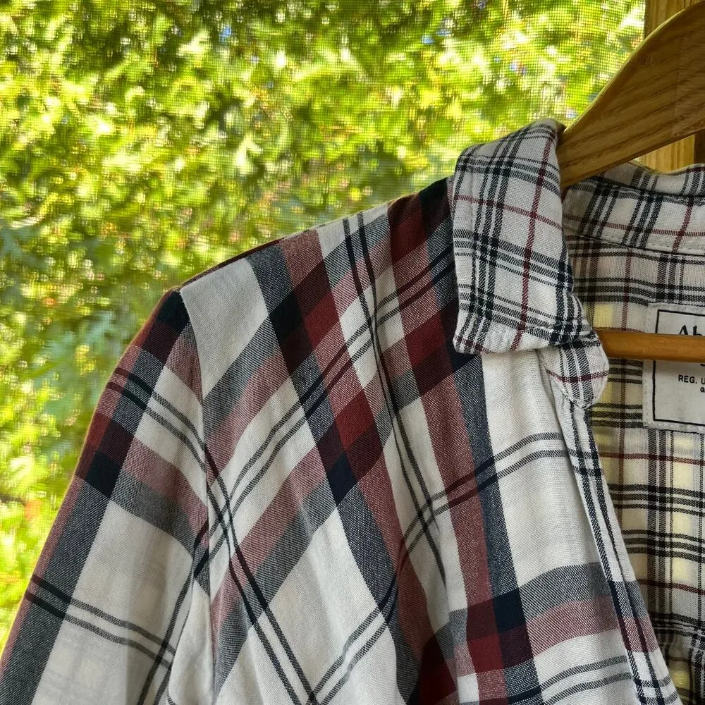 Abercrombie & Fitch Women's Dual Print Draped Blouse Size M - Image 5