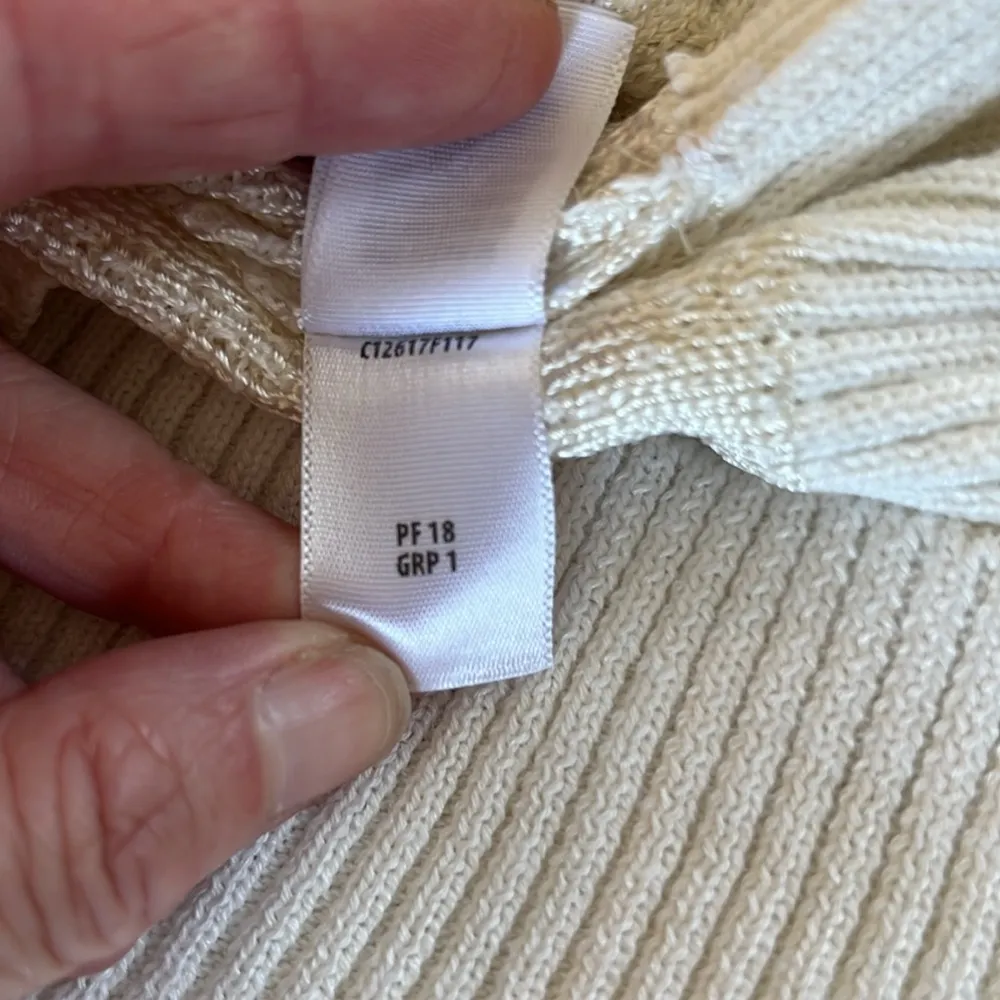 St John Short sleeved knit turtleneck sweater. Size S - Image 8