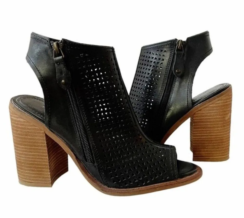 KDB Kelsi Dagger Bootie Mason Black Leather Perforated Block-Heel Sandal Size 7 - Image 2