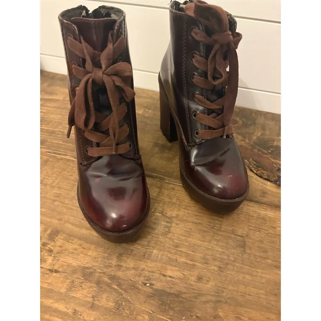 Aldo Women's Wedge Heel‎ Booties Red Lace-Up Size 6.5 - Image 5