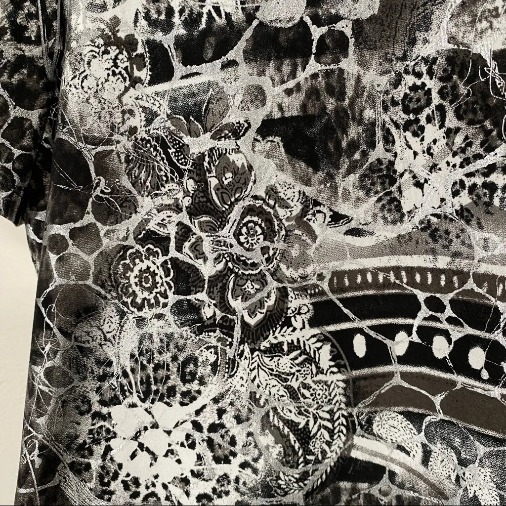 Nygard Collection Abstract Blouse Black & Silver Metallic Women's Size Medium - Image 4