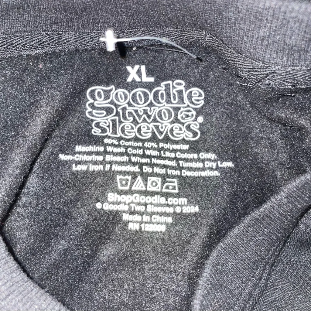 Goodie Two Sleeves Black Champagne NYE Crewneck Sweatshirt Size XL NWOT - Image 4