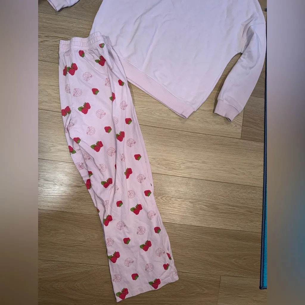 Strawberry shortcake pink matching set Women’s large - Image 6