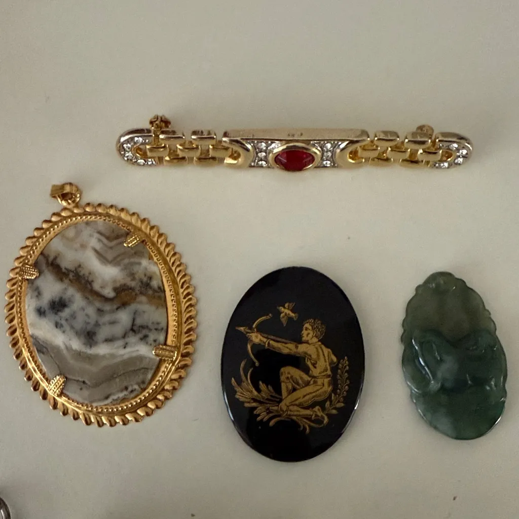 Jewerly making bundle Gold and Pearl Jewelry Set and pendants - Image 3