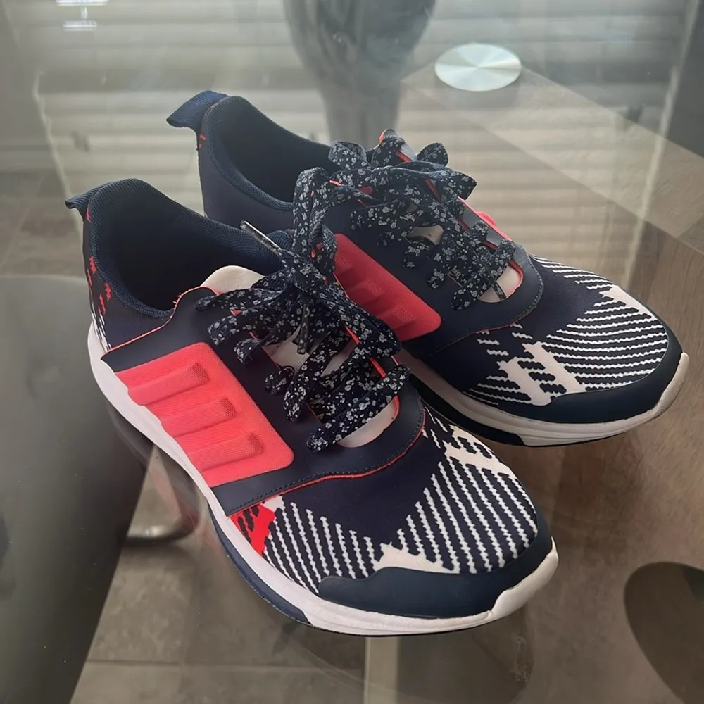 Adidas Stellasport Yvori Navy Sneakers, Size 6 EXCELLENT! - Image 13