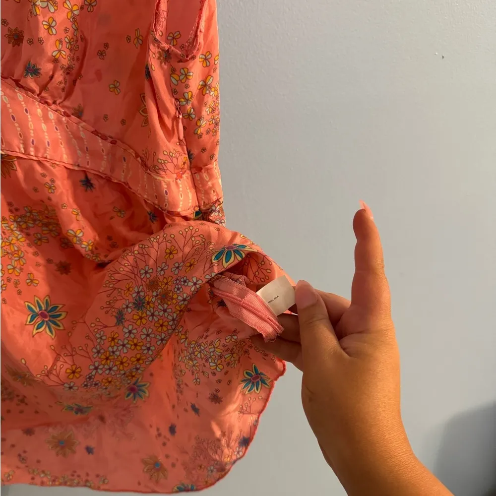 vintage gap 100% silk pink short sleeve with floral detail size L Size L - Image 5