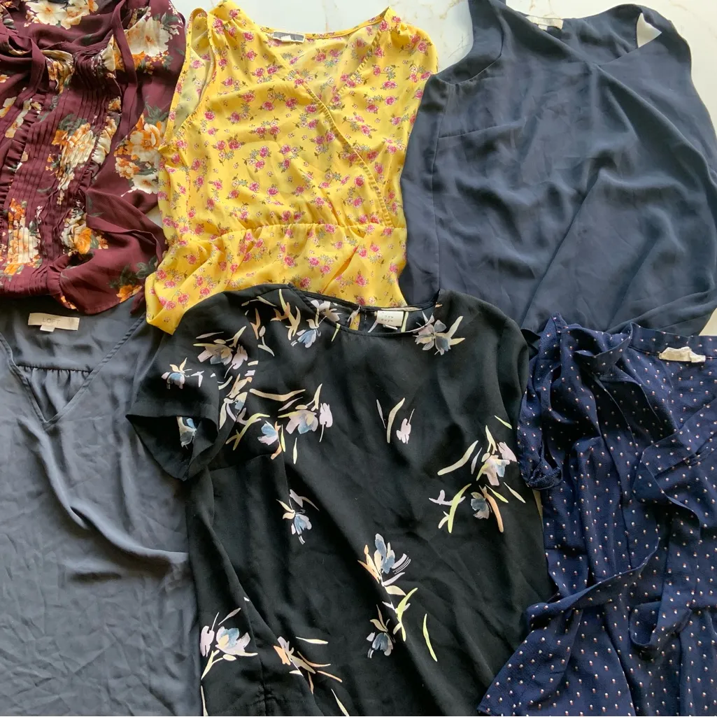 10 Item Women’s Top Bundle - Image 2