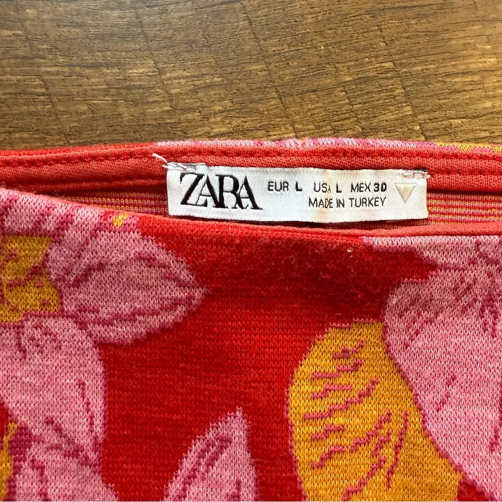 Zara Red and Pink Floral Crop Top - Image 6