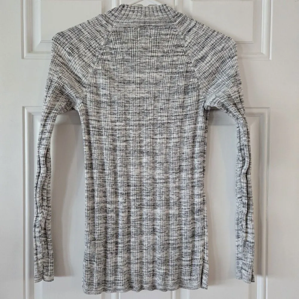 St. John’s Bay Women’s Medium Ribbed Gray Sweater Stretchy Slim Fitting Neck Hig - Image 3