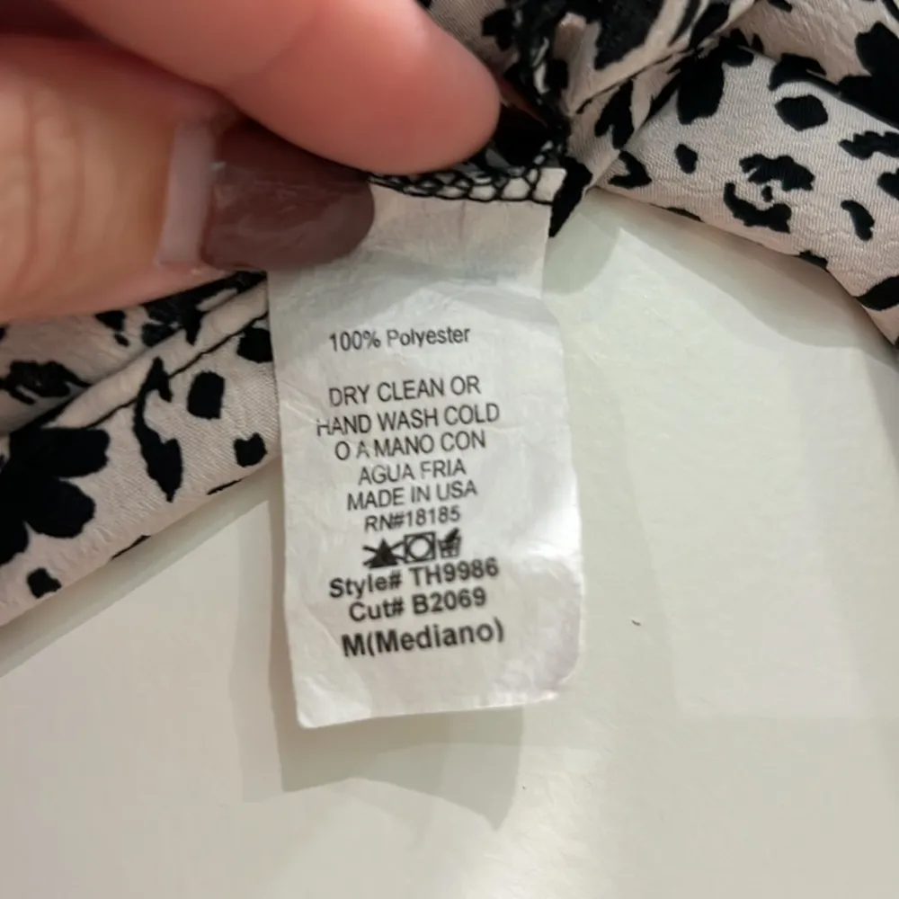 Audrey 3+1 Bell sleeve crop top - Image 3