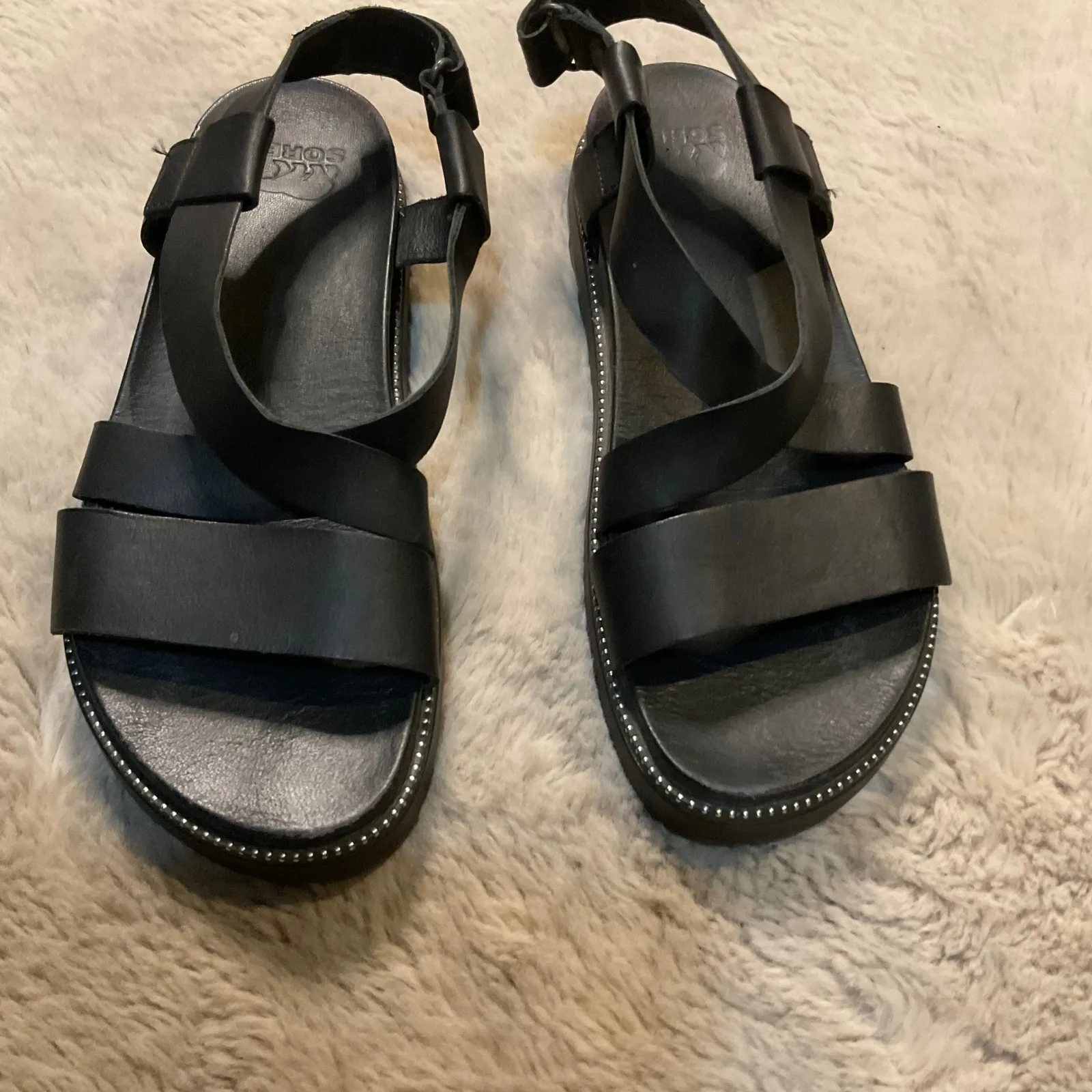 Sorel Roaming Criss Cross Sandal Black Size 8 Studded Edge Flat Womens - Image 2