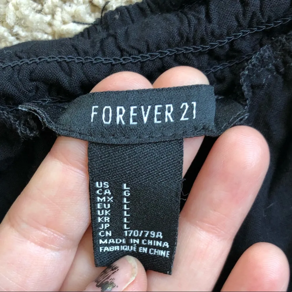 F21 smocked waist tie front shorts Sz L - Image 8