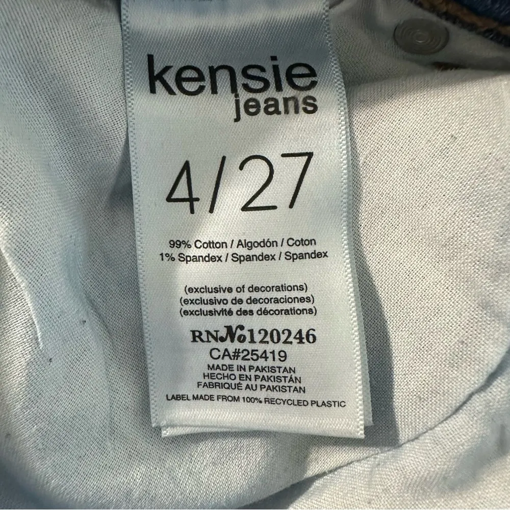 Kensie Women's Cropped Blue Jeans - Image 4