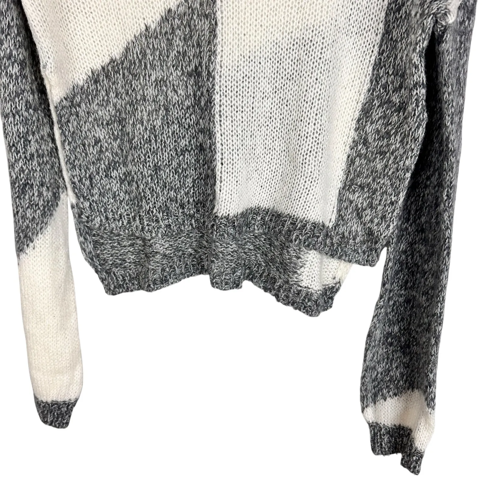 Nordstrom BP. Colorblock Gray Knit Boatneck Crop Sweater Size Medium - Image 4