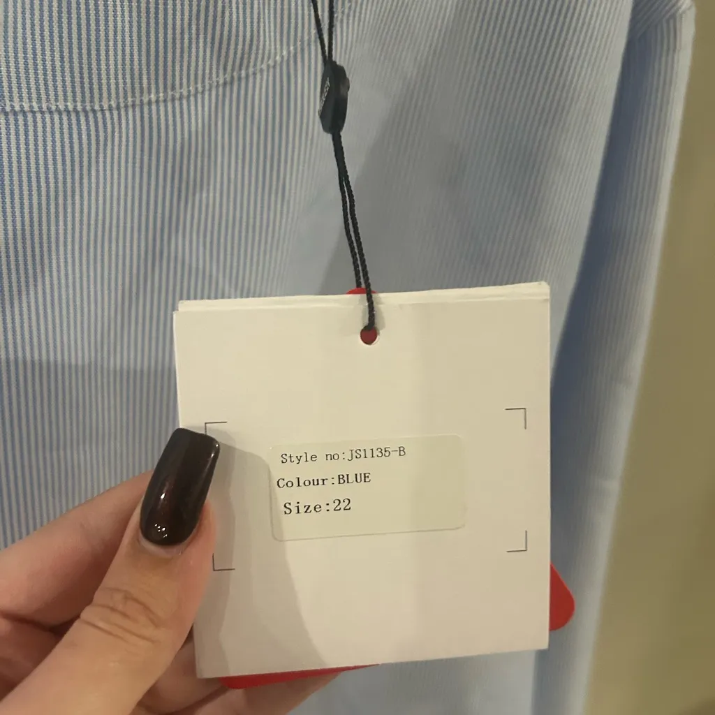 Unique 21 Light Blue Long Sleeve Top Size 22 NWT - Image 7