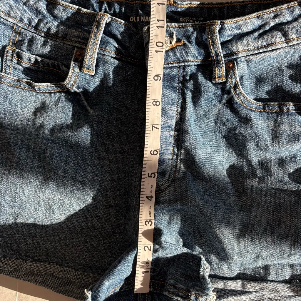 Old Navy Higher high Sky-Hi A-line secret smooth pocket denim shorts size 6 blue - Image 11