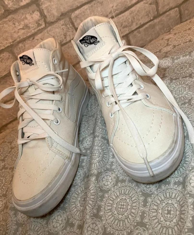 Vans women’s high top - Image 4