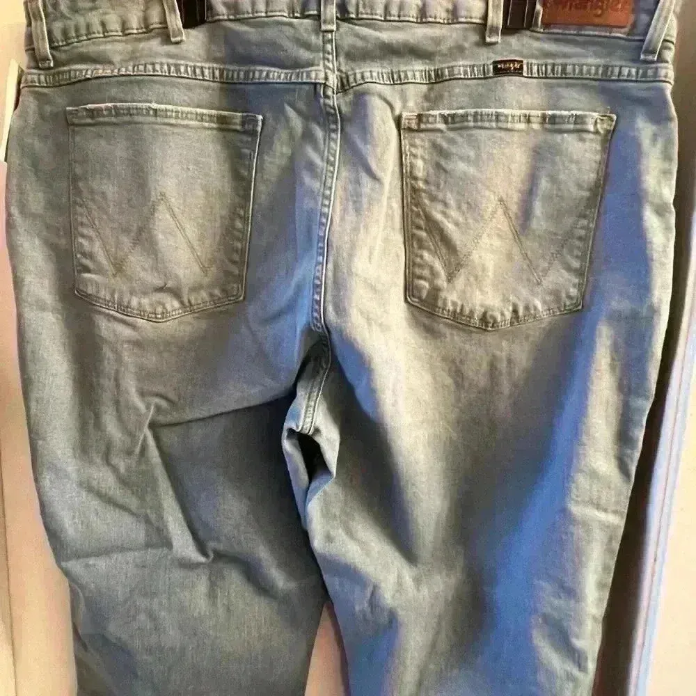 Wranglers Jeans High rise true straight crop Plus size 22W - Image 4