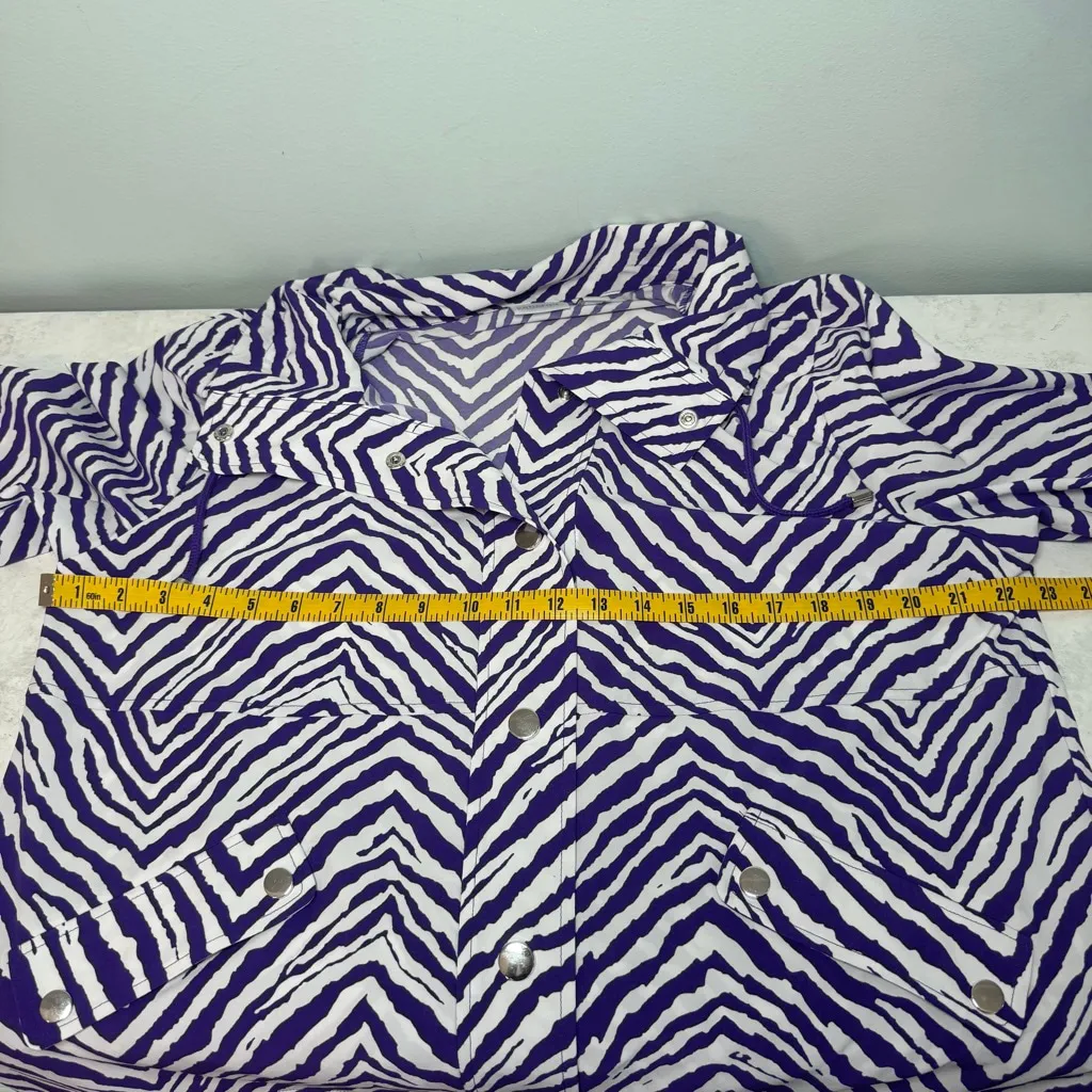 Chico's Zenergy Neema Zhara Zebra Windbreaker Jacket Purple Jasper - Image 5