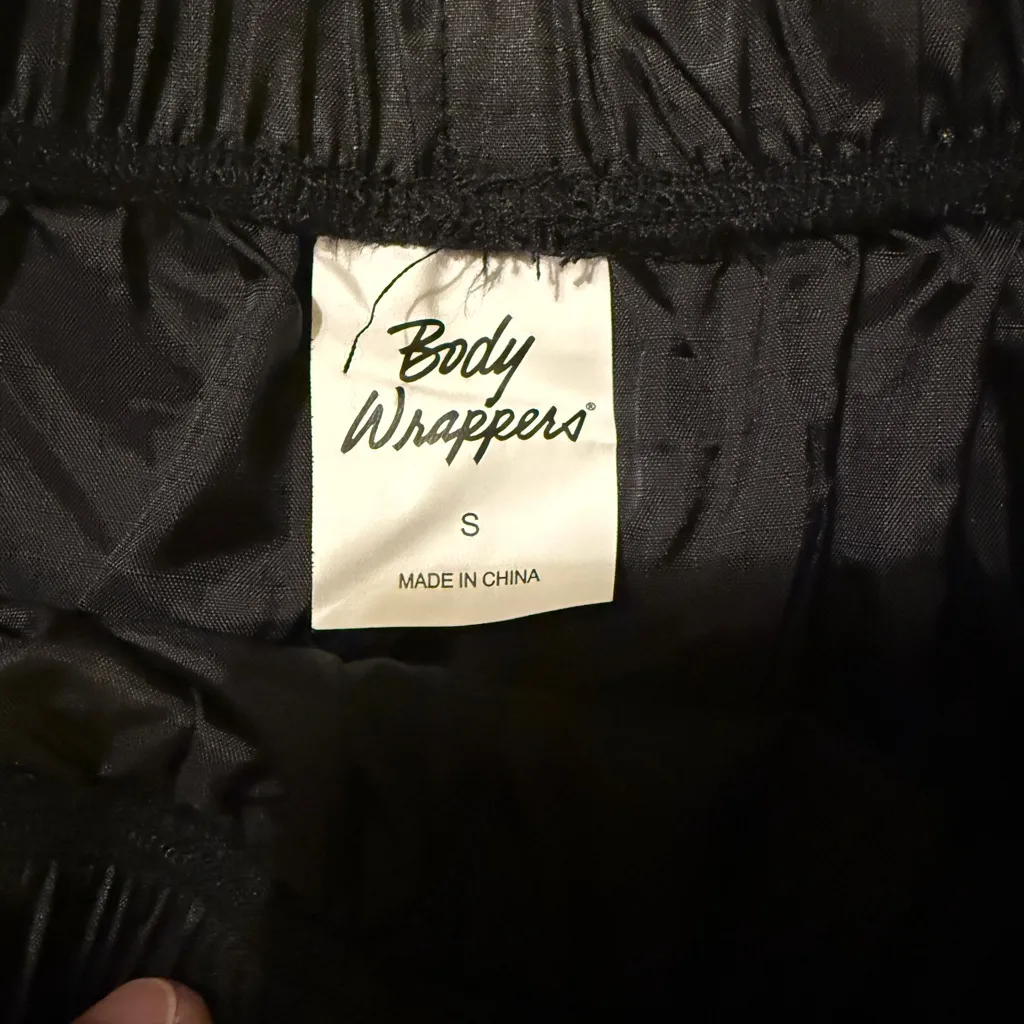Body Wrappers Black Ripstop Puffy Bloomers Shorts NWOT SMALL - Image 2