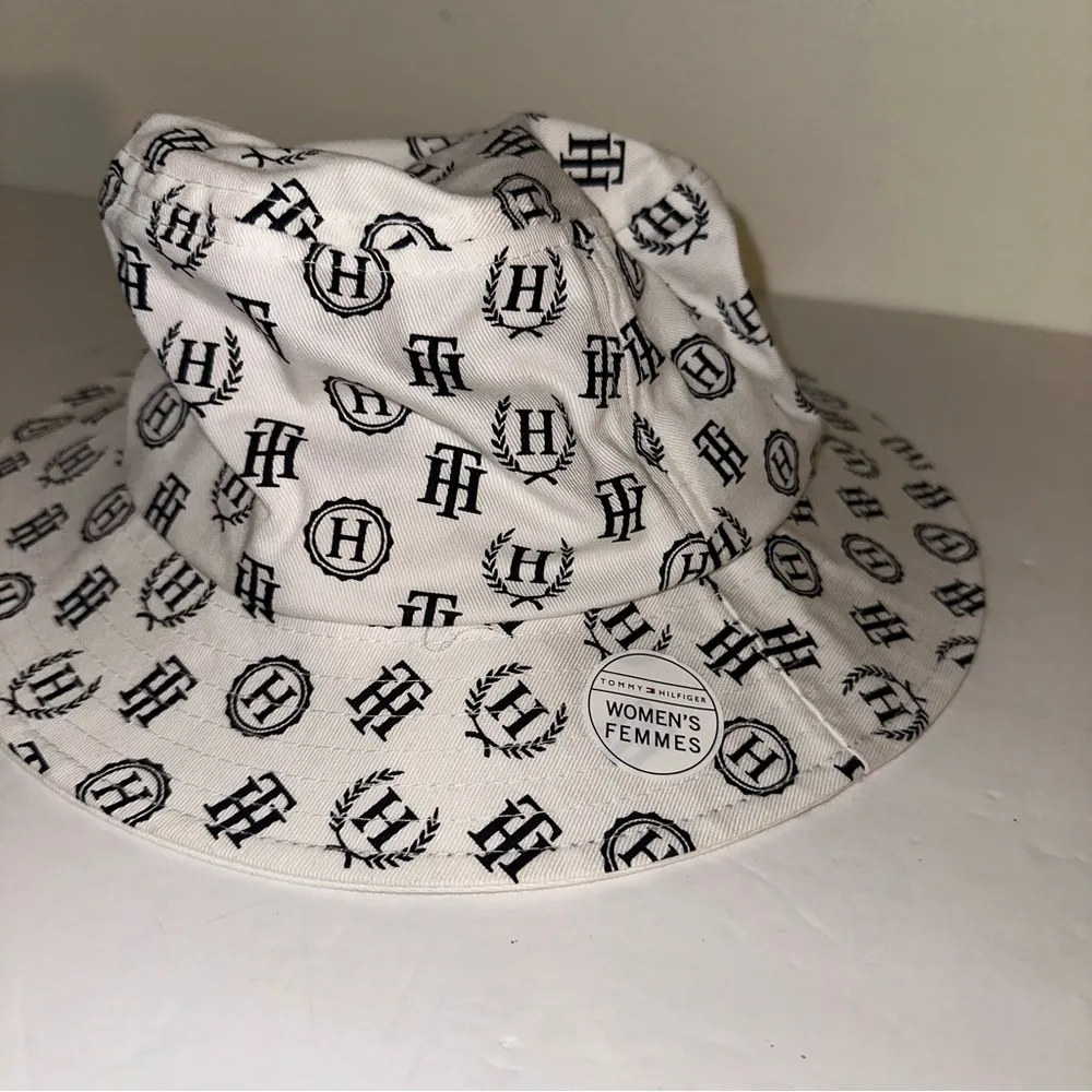 Tommy Hilfiger White & Black Bucket Hat NWT One size Fits All retail $34.50 - Image 7