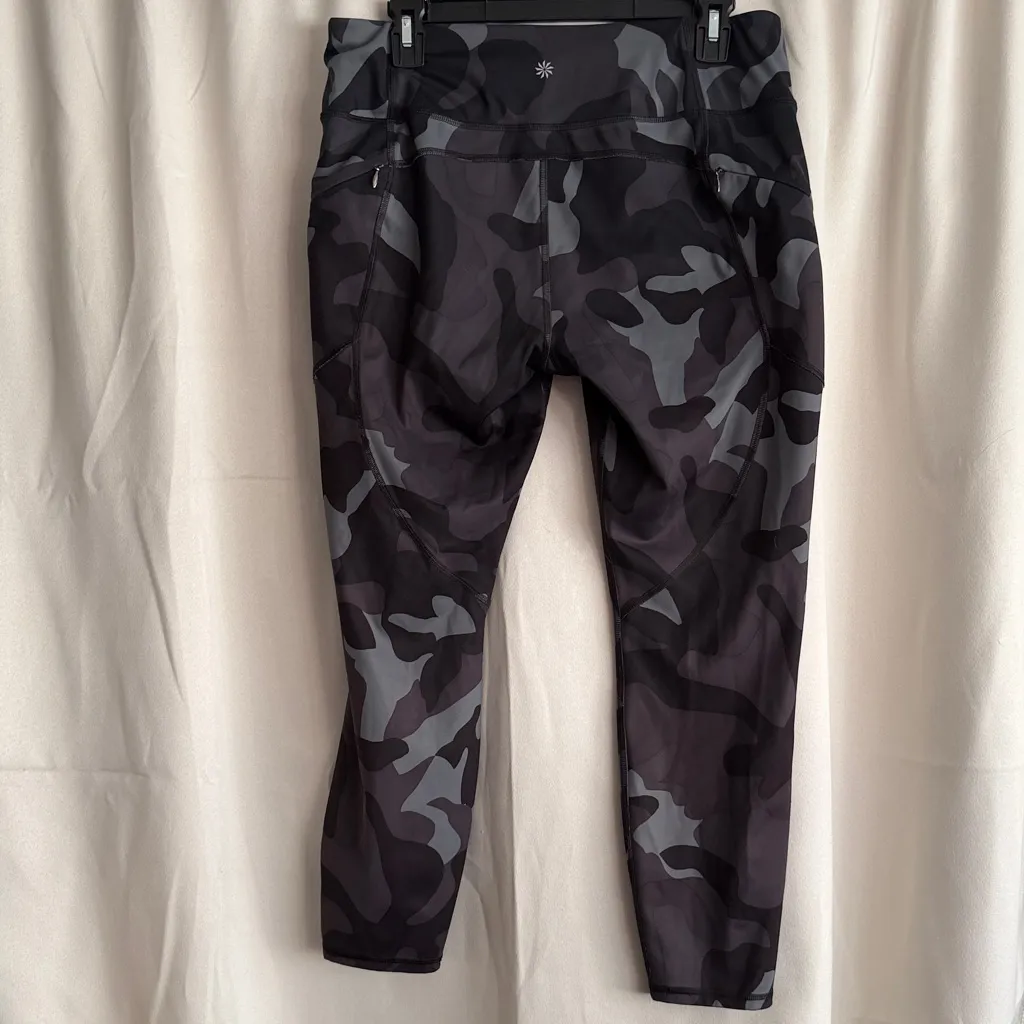 Athlet Gray Black Camo Camoflauge Leggings Size Large - Image 2