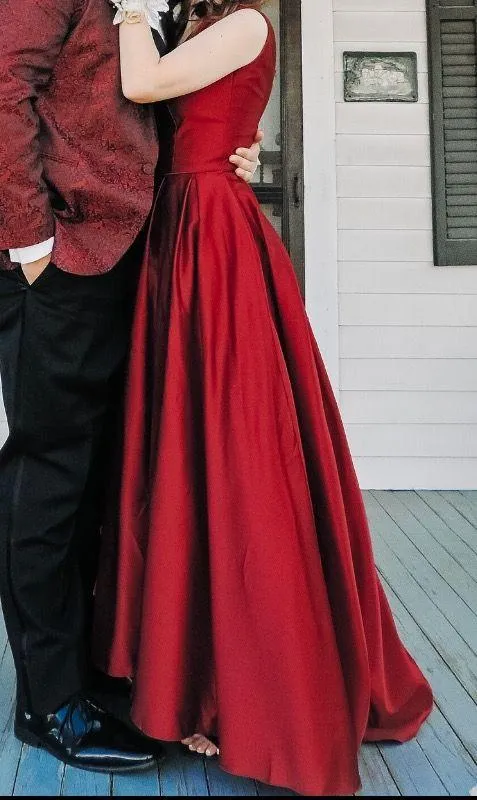 Red Prom Dress Size 2 - Image 3