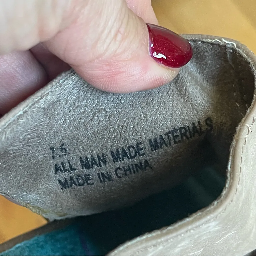 Blowfish Malibu Y2K Wedge Sandals - Taupe - Size 7.5 Faux Suede Upper - Image 9