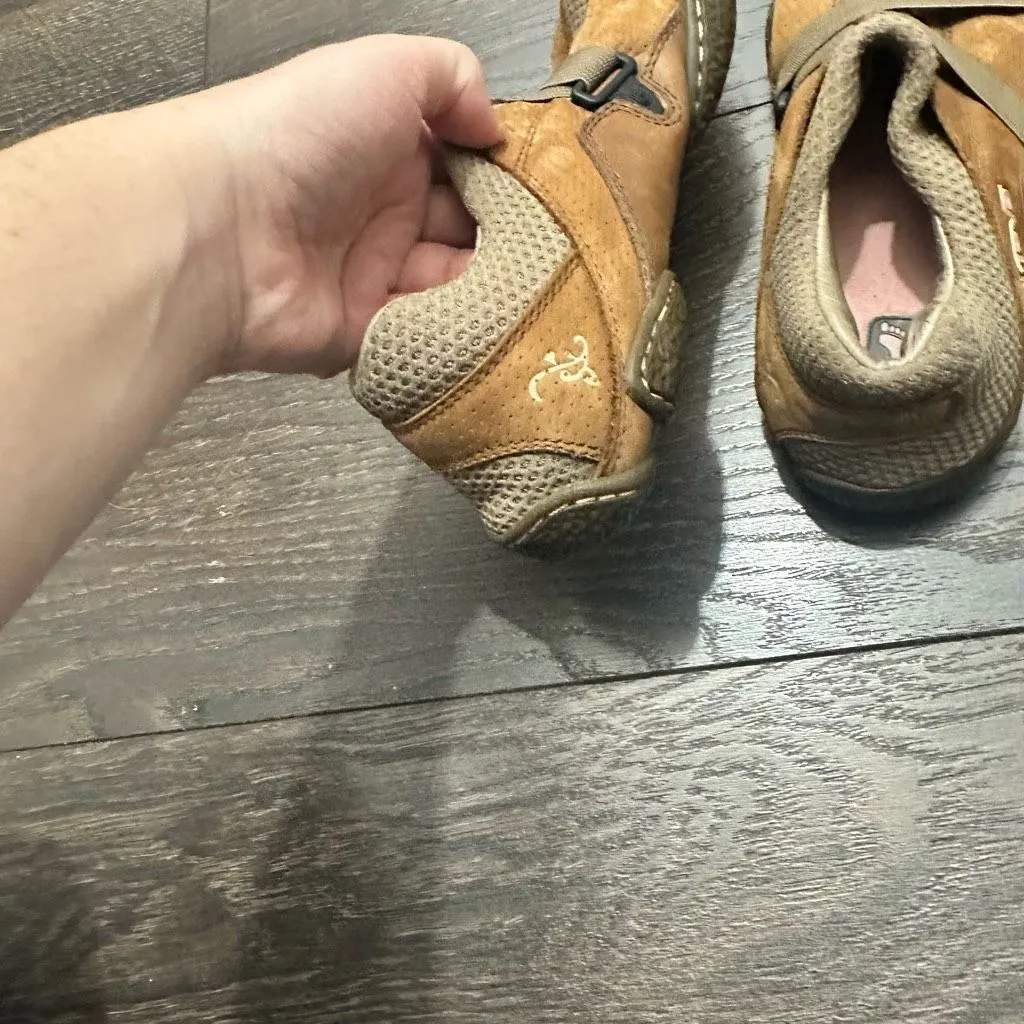 Teva Women’s 6 Shay Slip on Brown Shoes - Image 6