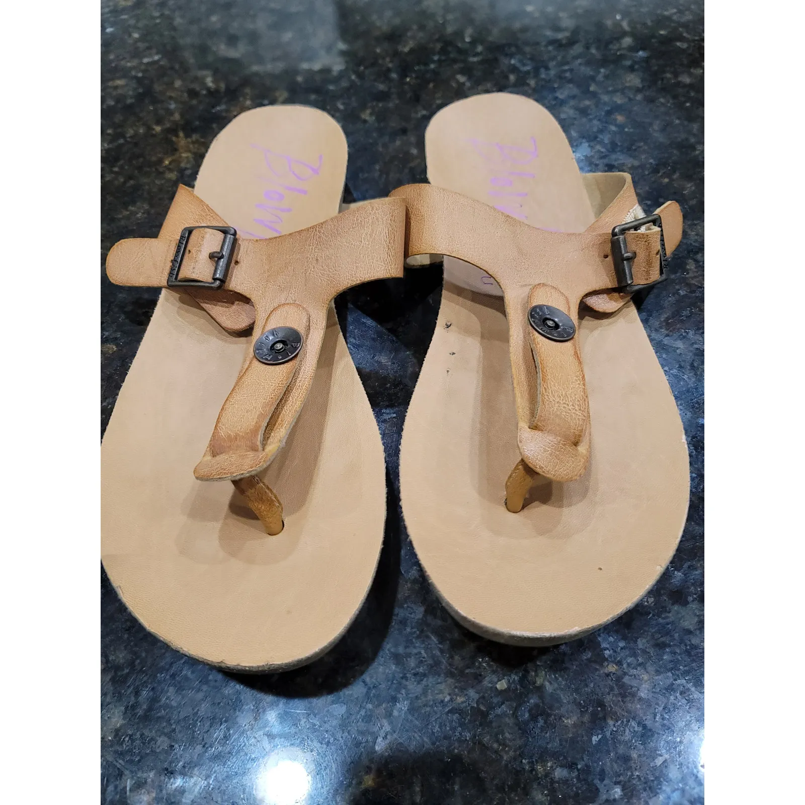 Blowfish Sandals Women's Size 8.5 Tan Brown Casual Comfort Slip On Thong Shoes - Image 2
