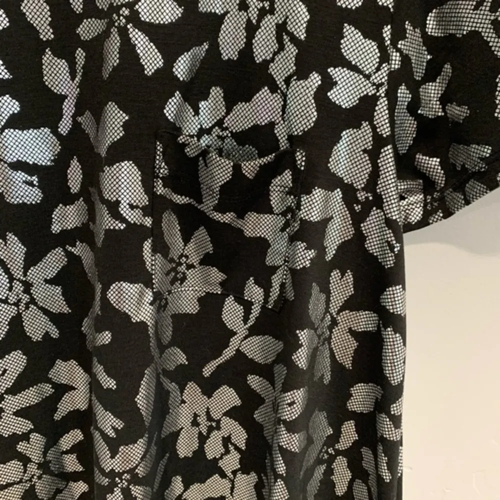 Lularoe Black & Mettalic Flowers Dress Size XS - Image 3