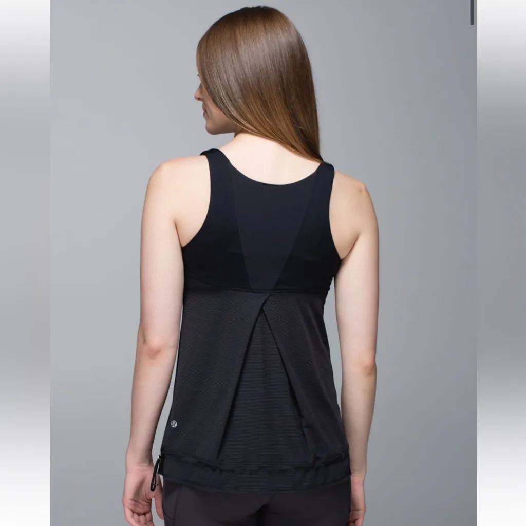Lululemon  Run Ta Ta Topper Tank Top Active Workout Running size Medium - Image 2
