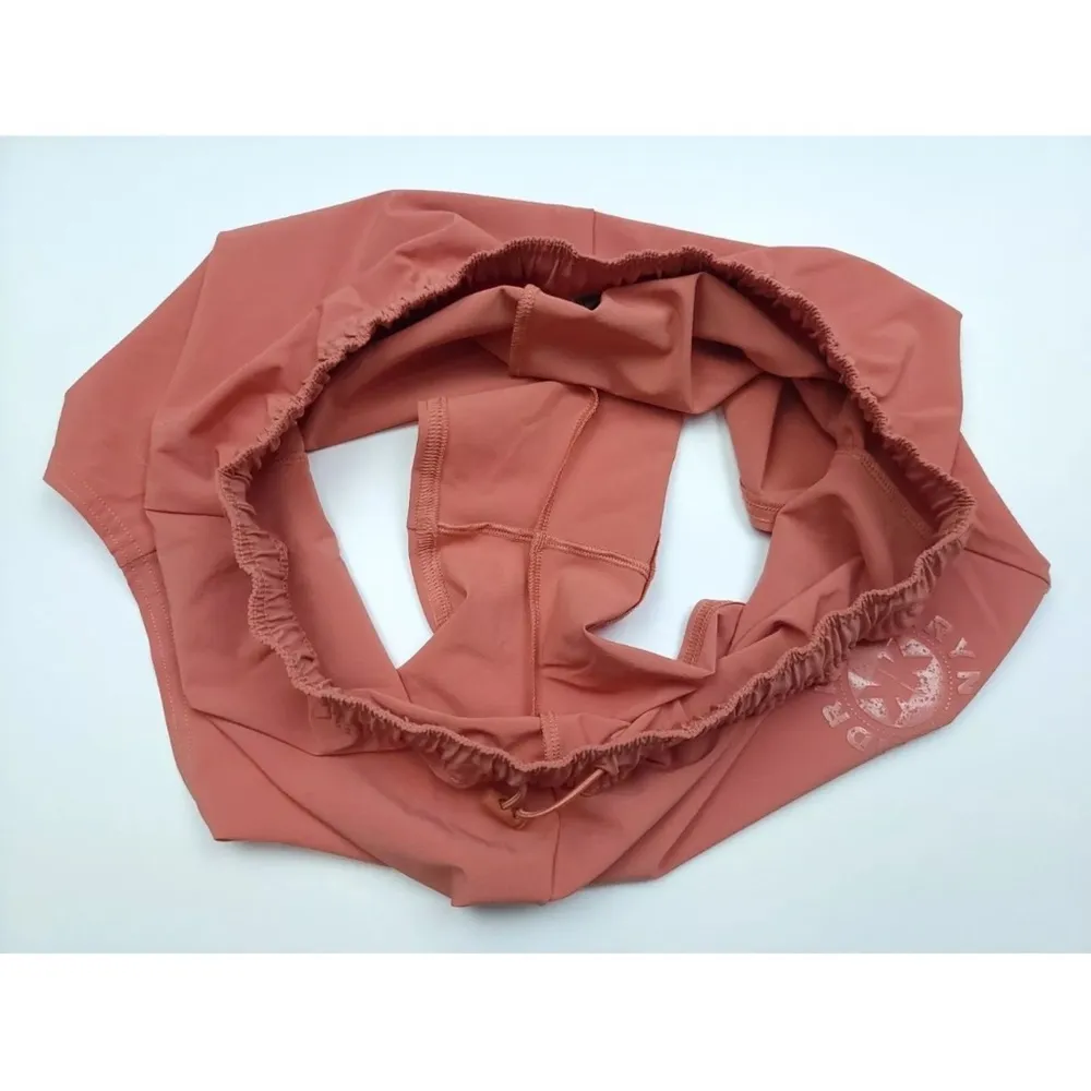 Gymshark Womens  Peach Earth Orange KK Fit Workout Athletic Shorts size médium - Image 3