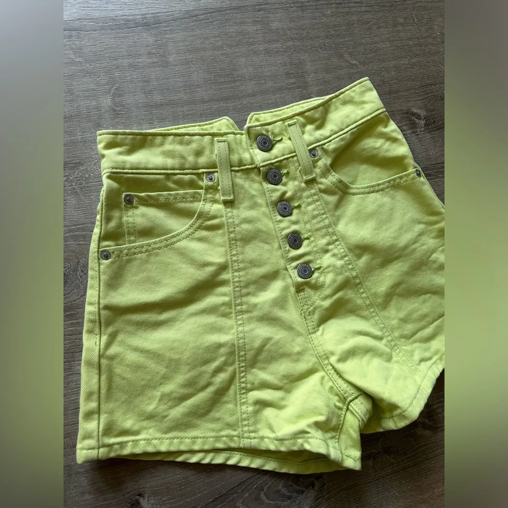 Levi’s Women’s Notch‎ High Waisted Mom Denim Shorts Sz XS (24) Daiquiri Green - Image 7
