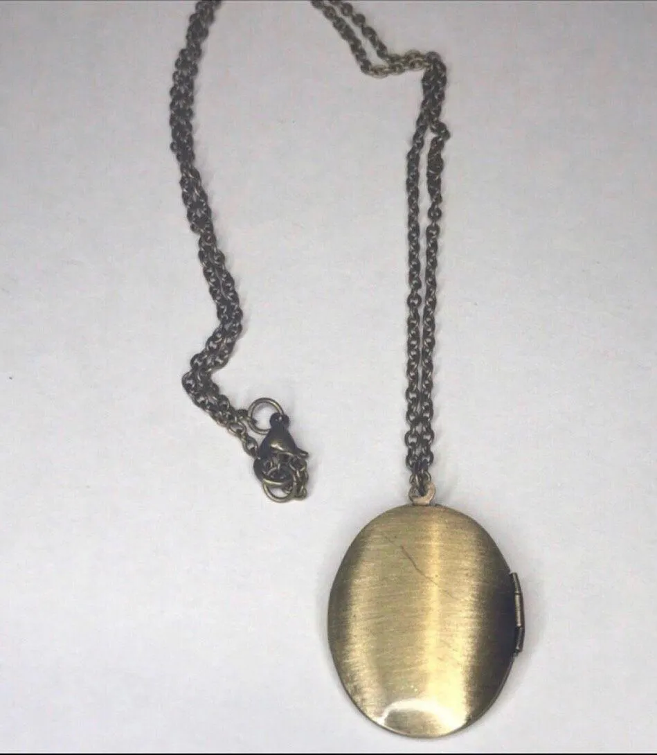 Antiqued bronze photo locket necklace. New - Image 8