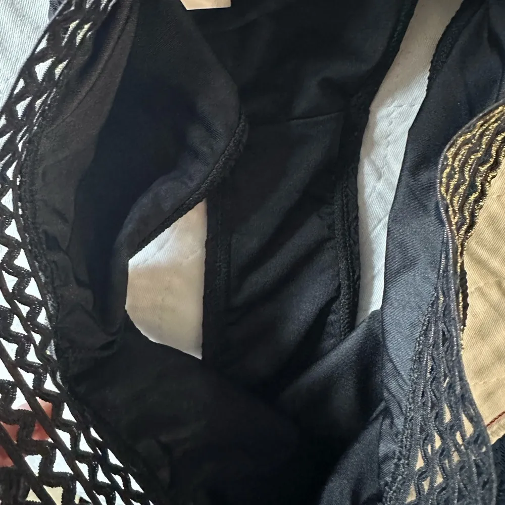 Cupshe Knotted Bikini Top & High-Rise Bottoms Set size Medium black gold trims - Image 7