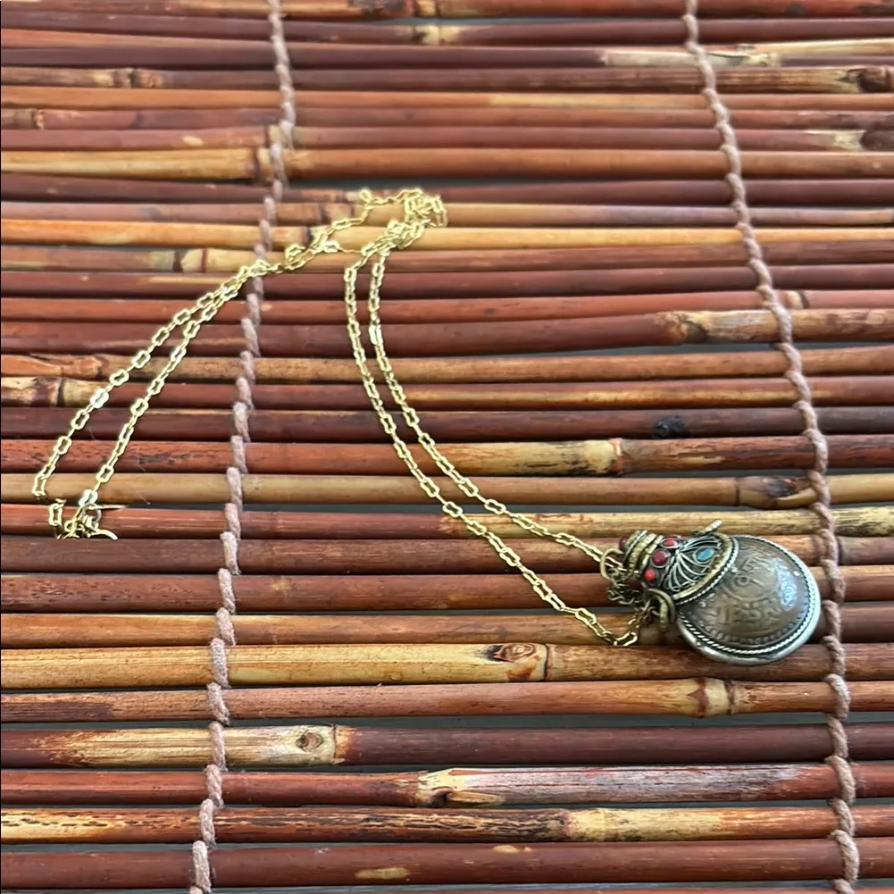 Gold and Red Snuff Box Necklace with Rustic Design - Image 8