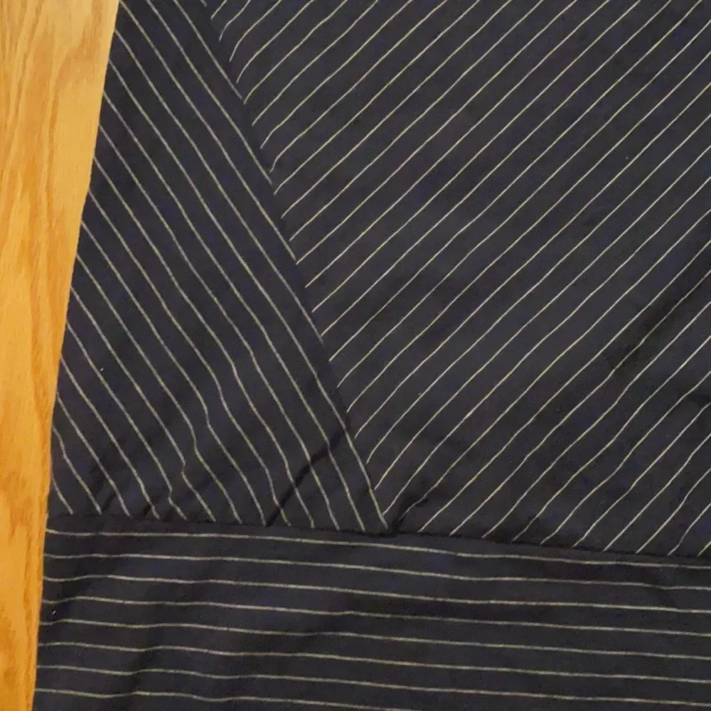 Gap tank top in‎ navy and white pinstripe pattern size small banded bottom hem S - Image 7