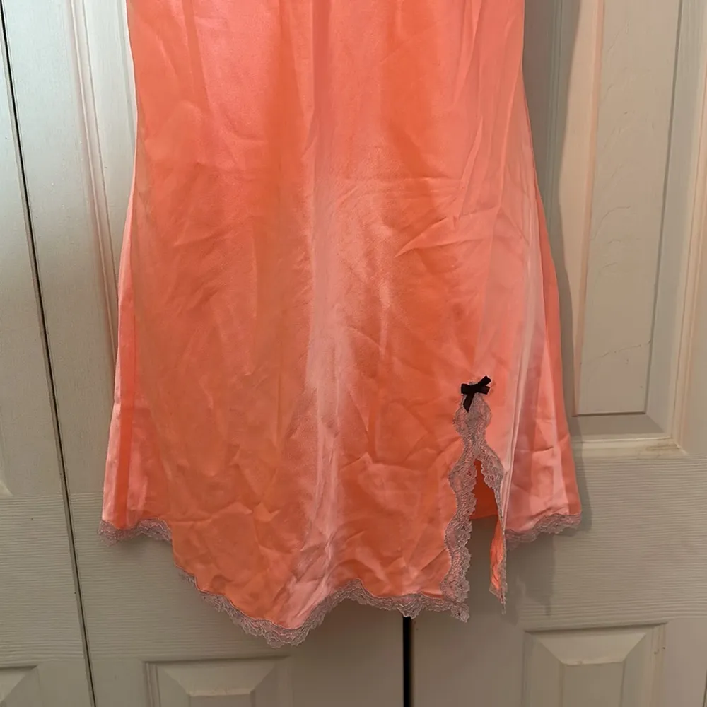 Victoria's Secret Peach Apricot Pink Lace Long Cami or Short Nightgown Medium - Image 4