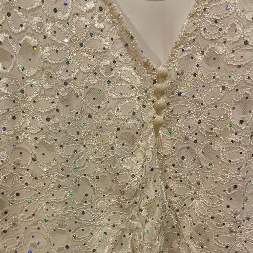 New Directions Ivory Floral Lace Flat Multicolor Sequin Whimsygoth Ruffle Blouse Size undefined - Image 2