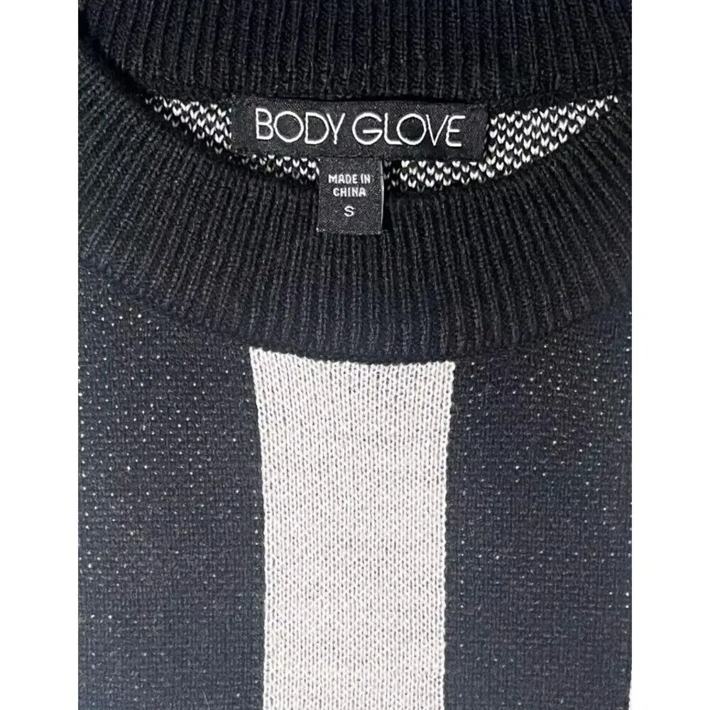 Body Glove Womens Born to Chill Screen Print Sweater Size Small NWT - Image 7