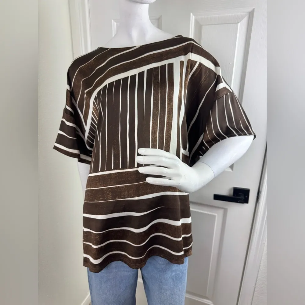 Chicos Size 2 Brown Siped Blouse Short Sleeve Blend Polyester. A50 - Image 5
