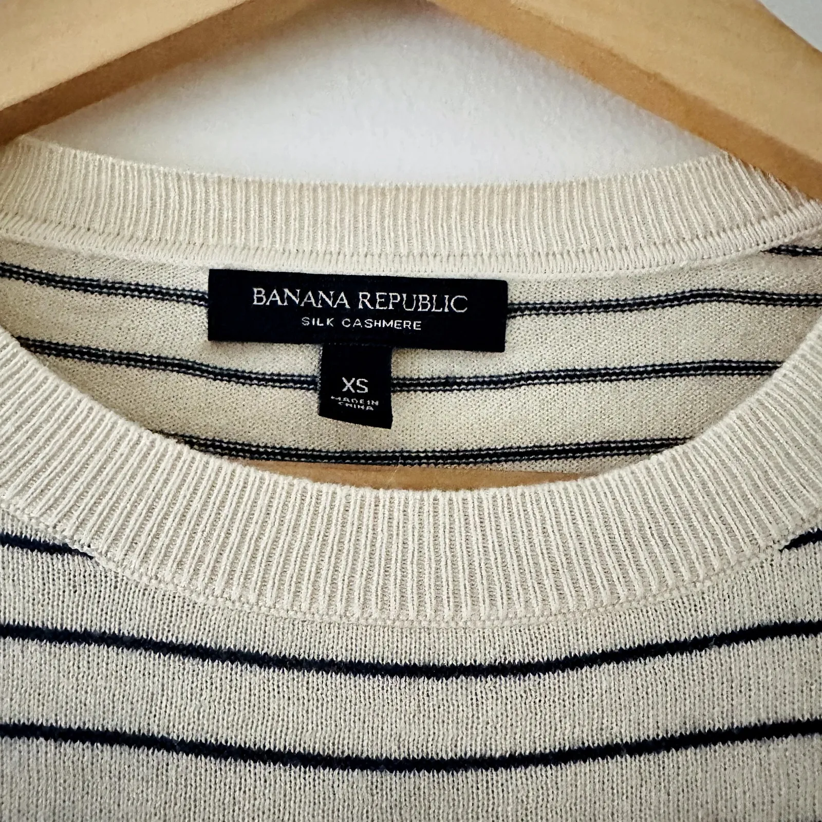 Banana Republic Silk Cashmere Daydreamer Stripe Sweater Sz XS - Image 3
