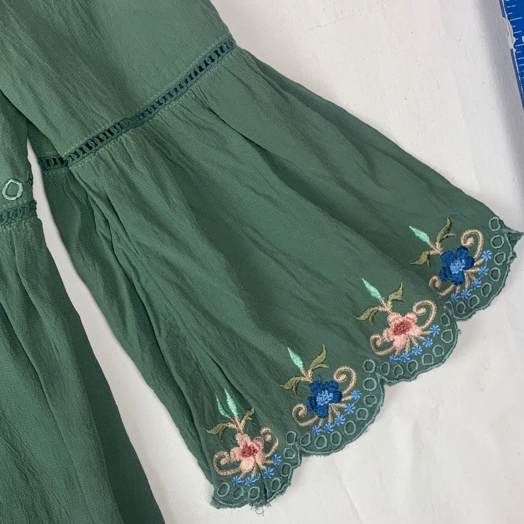 Soft Surroundings size medium floral embroidery Green Blouse 3/4 sleeve pink was - Image 6