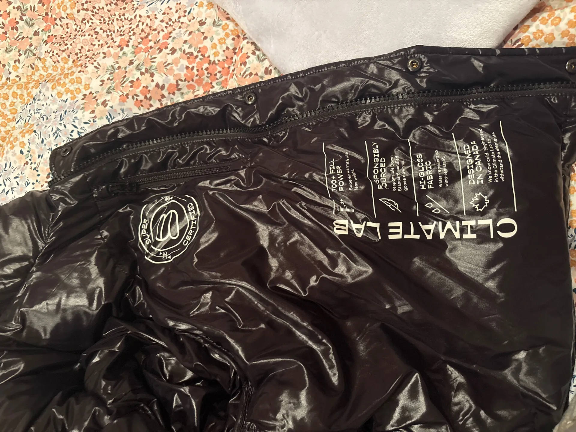 Aritzia Super Puff Jacket - Image 5